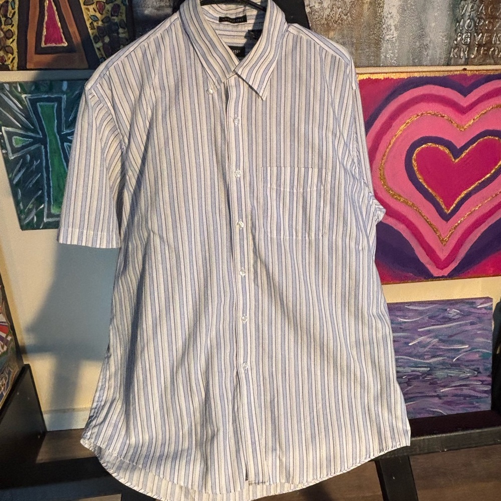 Van Heusen Lg Light Blue and White Striped Short Sleeve Shirt